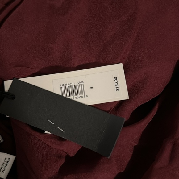 NWT! Banana Republic Red Cherry Jam Crepe Twist-Shoulder Dress 🌎 - Picture 10 of 13